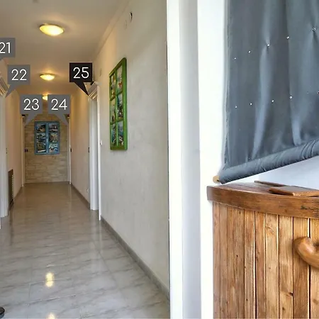 Petra Apartment *